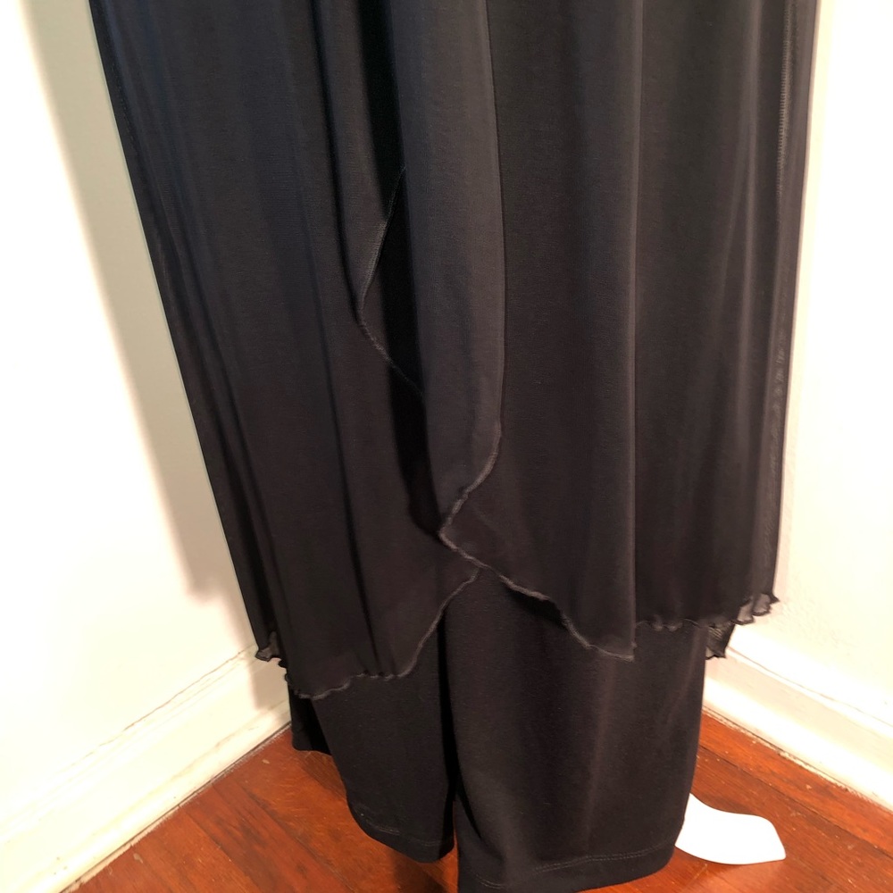 Size 4 jumpsuit - Picture 4 of 8